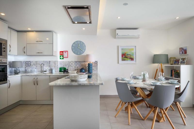 Waterside 3 Bedroom Sea view - image 15