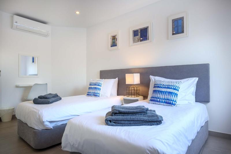 Waterside 3 Bedroom Sea view - image 7