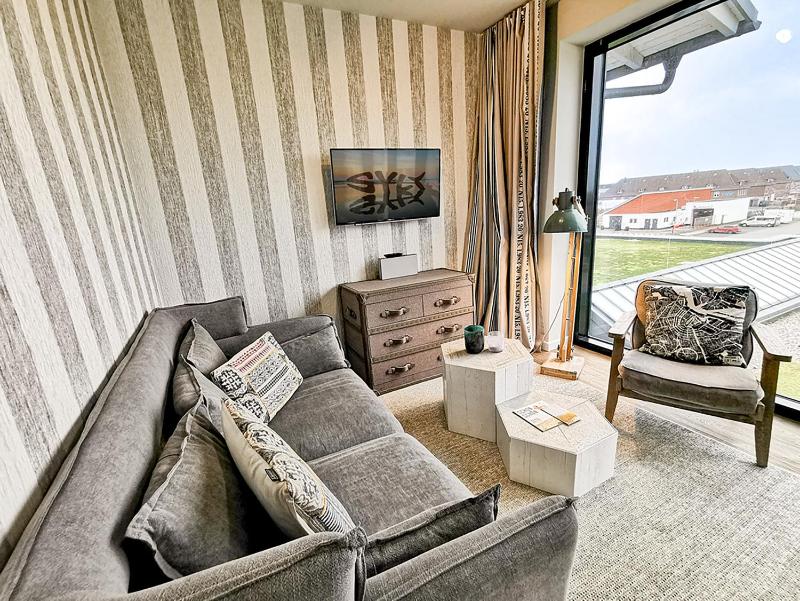 Deluxe Double Room image 3