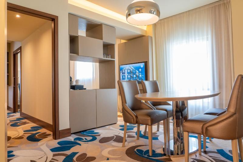 Suite image 4