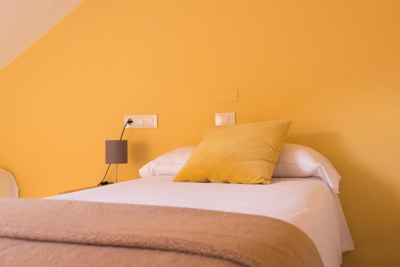 Single Room image 3