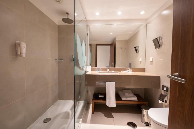 Superior Room image 4