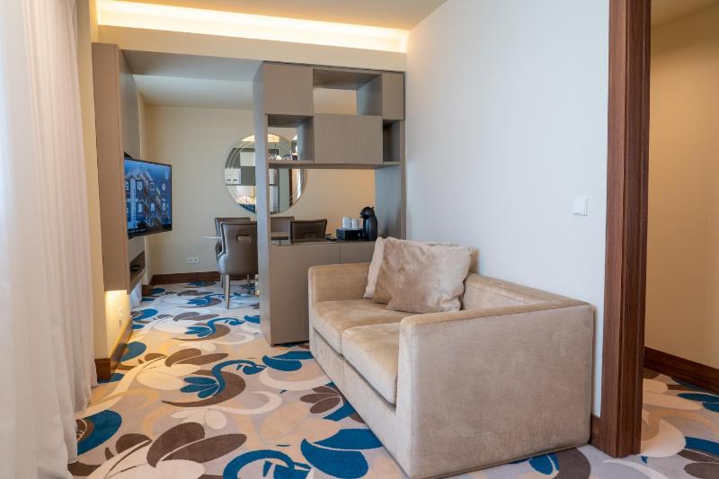 Suite image 3