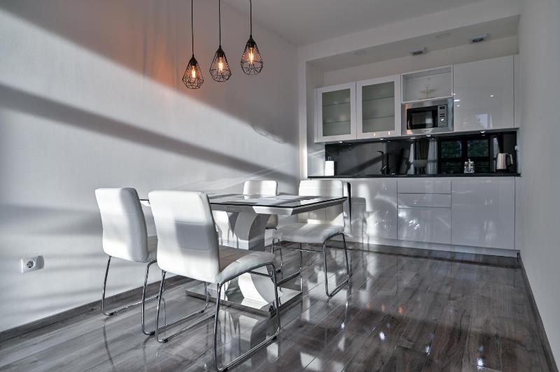 Royal Residence Deluxe Apartments - image 8
