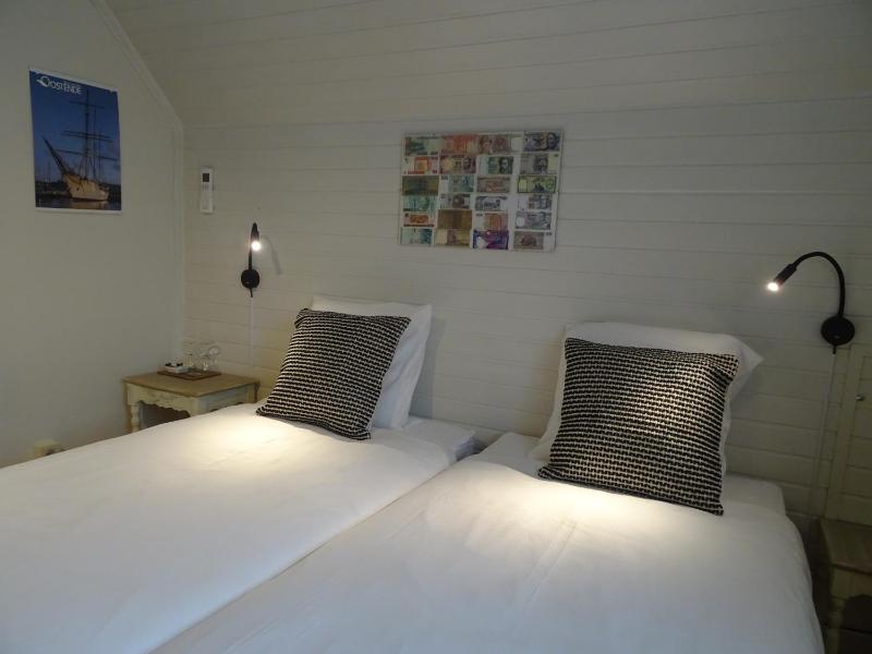 Double or Twin Room image 2
