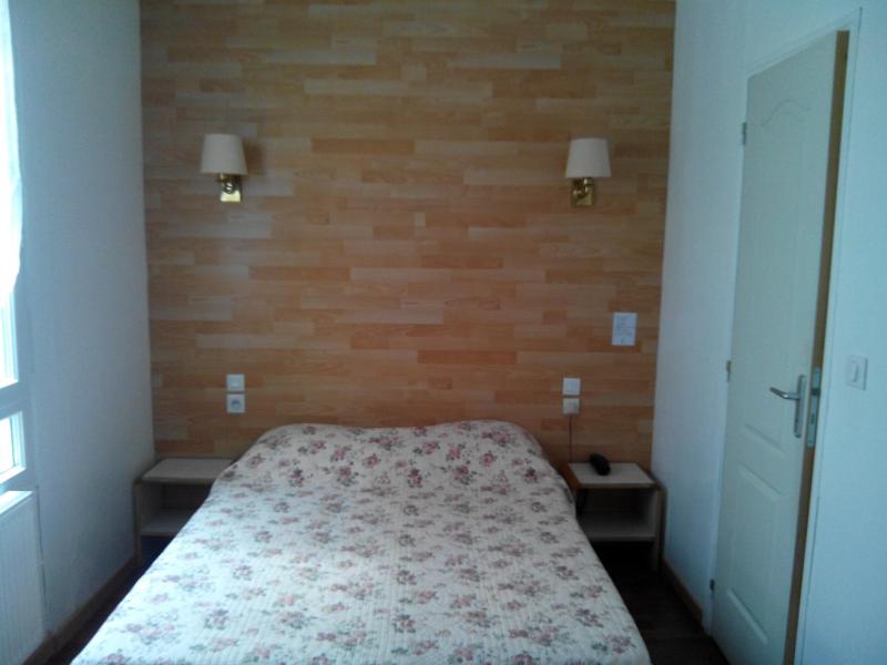 Double Room image 3
