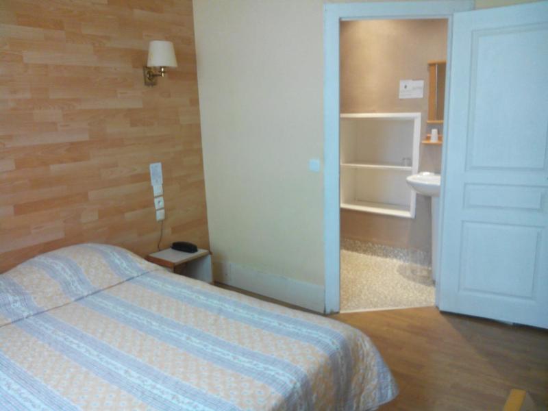 Double Room image 1