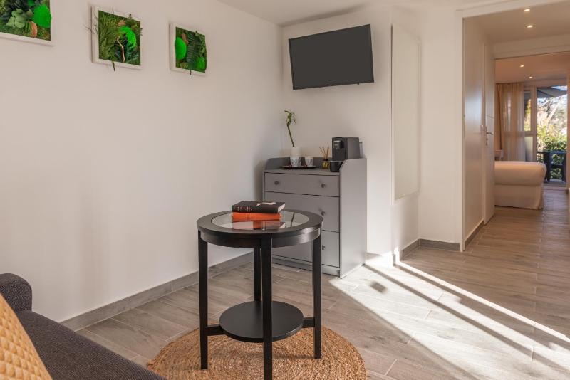 Standard Suite image 2