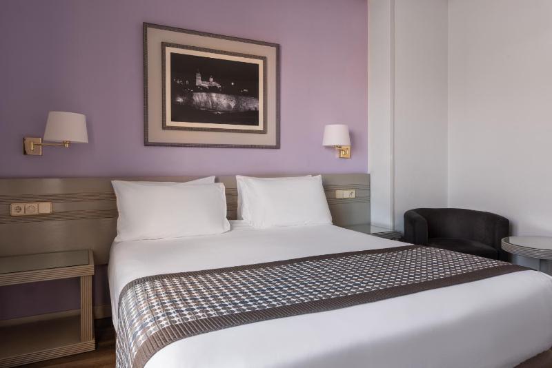 Superior Double Room image 4