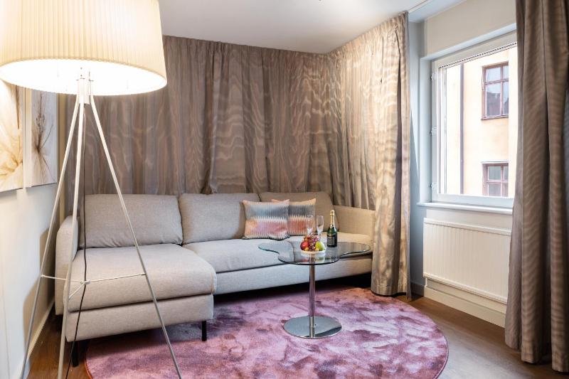 Deluxe Double Room image 4