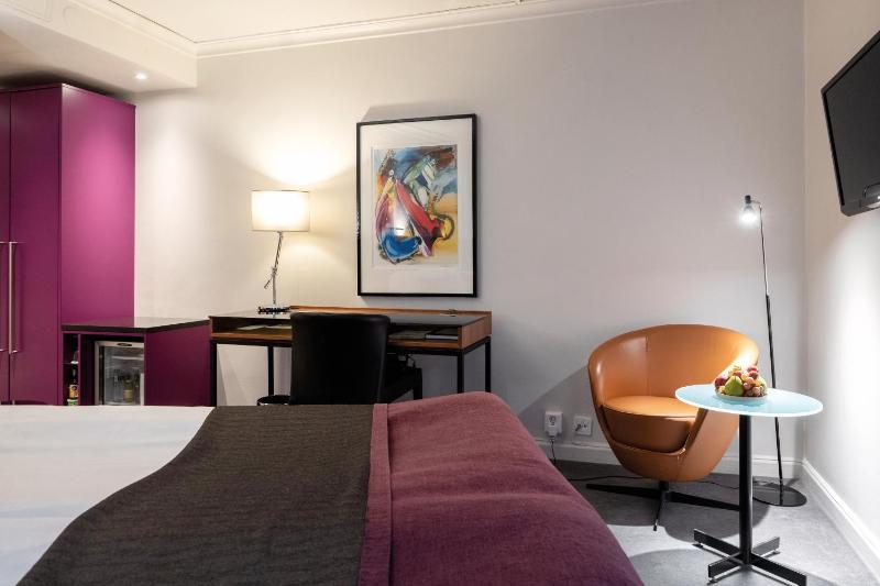 Superior Double Room image 4
