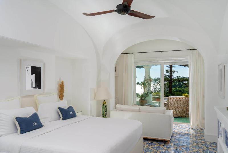 Superior Double Room image 3