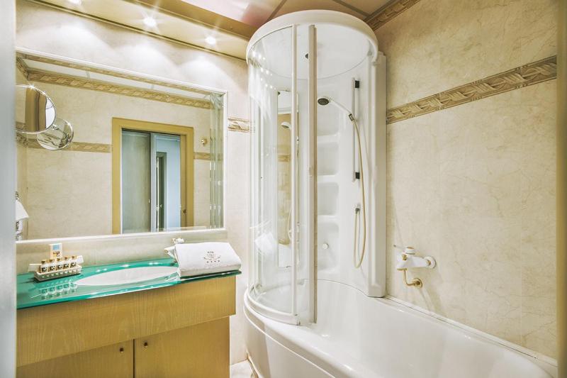 Classic Double Room with Balcony and Garden view image 3