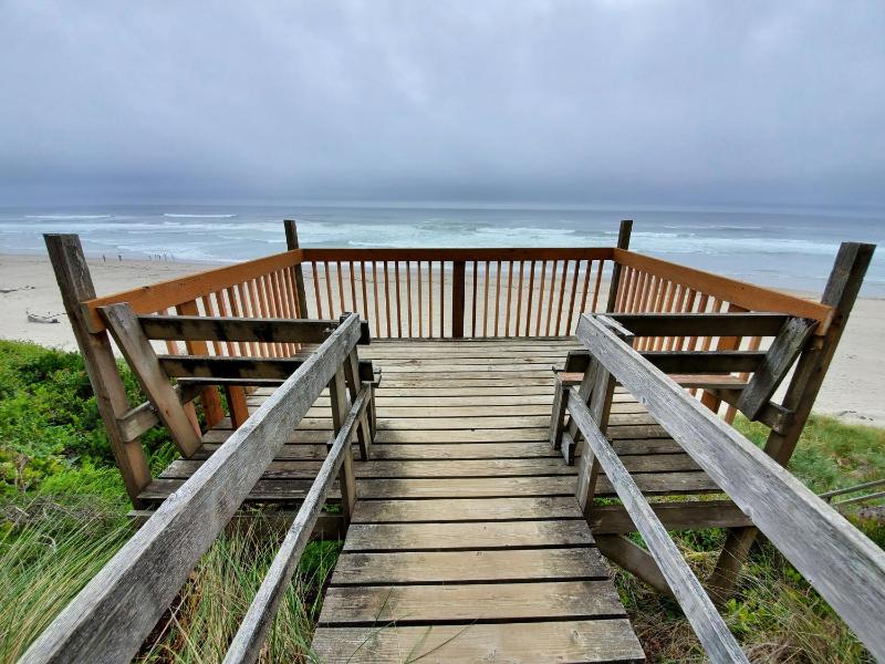 Surfland Hotel - image 31