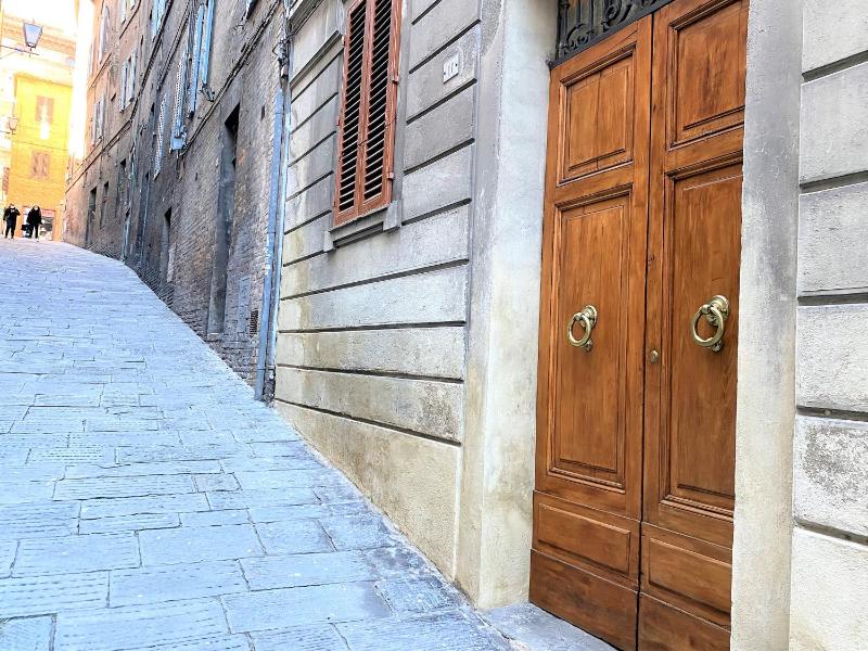 CASA STELLA - A Due Passi dal Corso di Siena - image 18