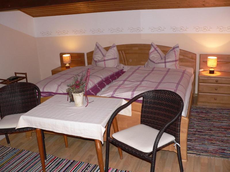 One-Bedroom Apartment image 2