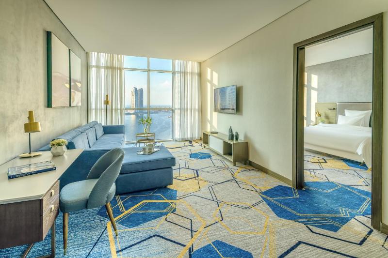 Executive King Suite with City View image 4