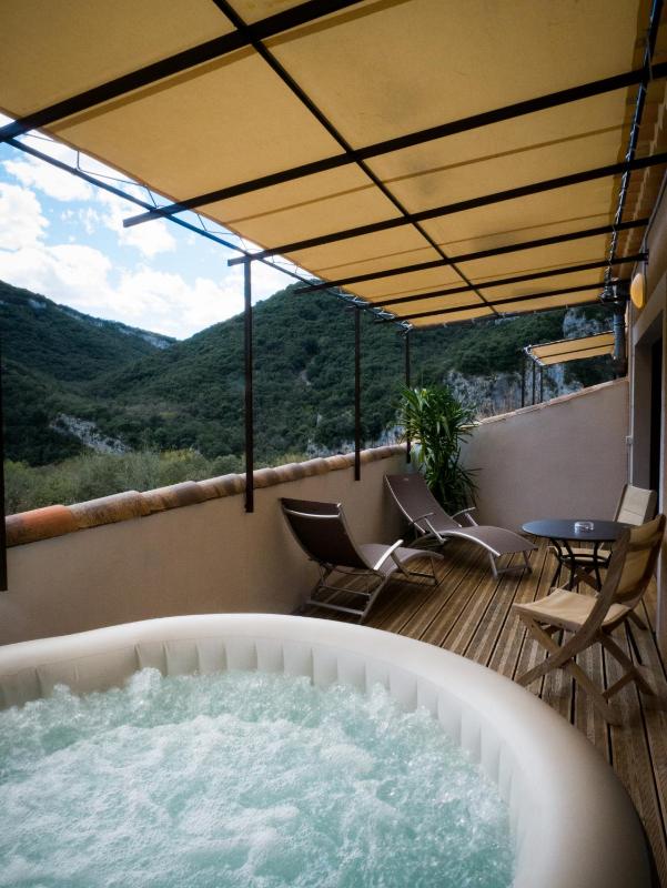 Deluxe Double Room with Terrace and Private Hot Tub with view Gorge de l'Ardeche image 2