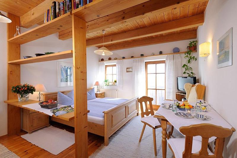 Apartment with Mountain View image 4