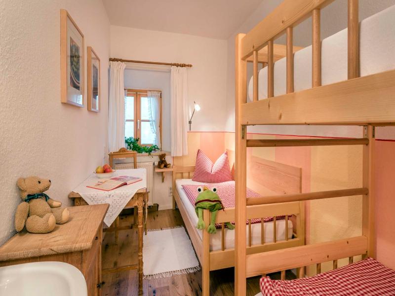 Two-Bedroom Apartment with Mountain View image 3