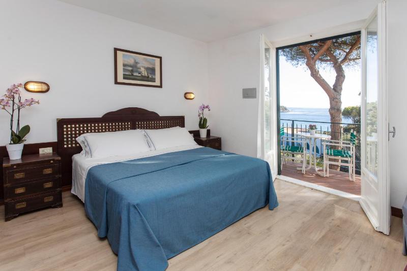 Hotel Antares - image 6