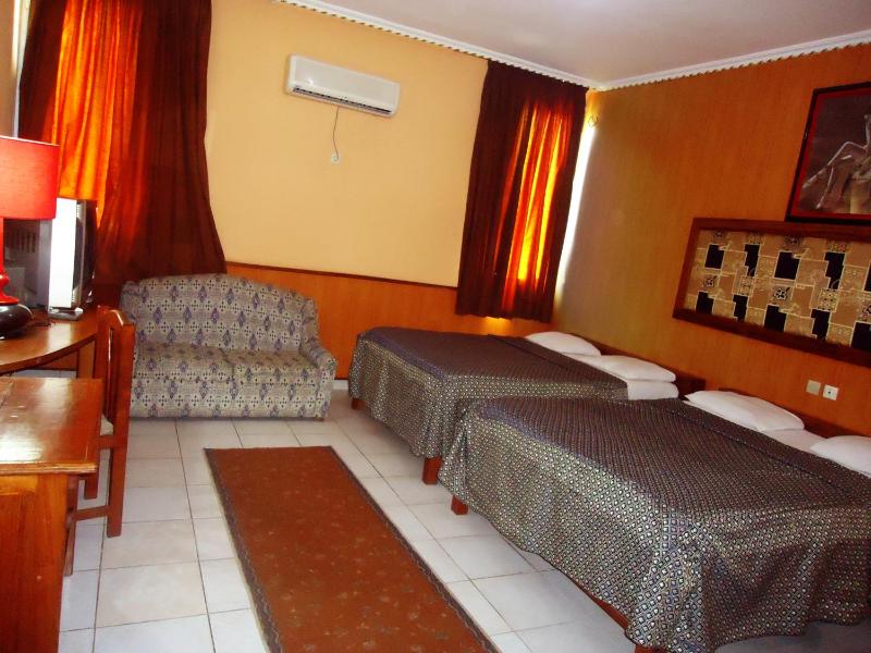 HOTEL SAFFANA - image 7