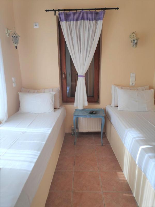 One-Bedroom House image 2