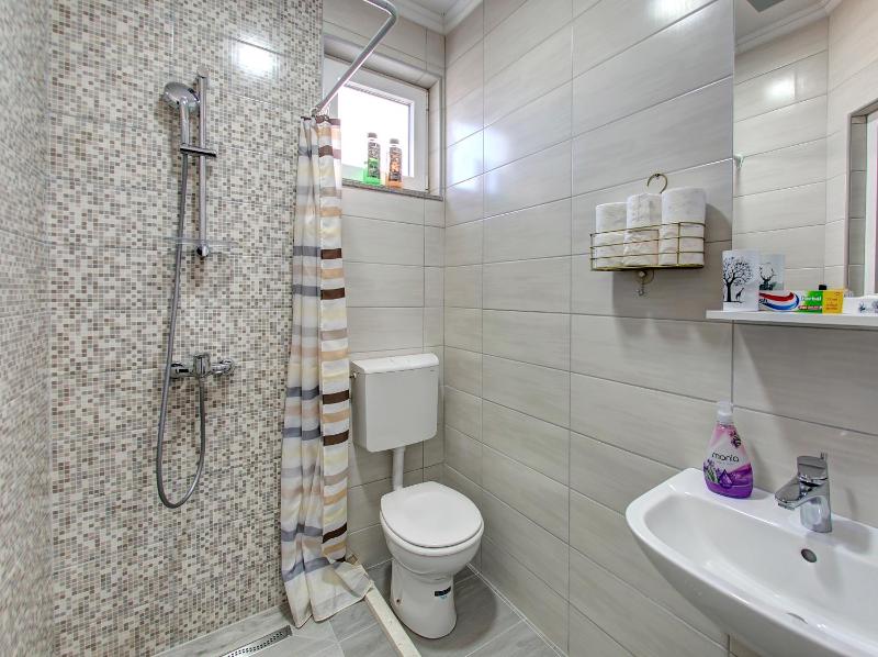 Double or Twin Room with Private Bathroom image 3