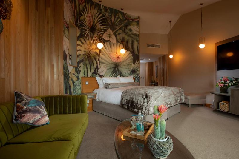 Suite with Balcony image 4