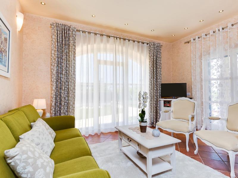 Villa Salvea with heated pool - image 38