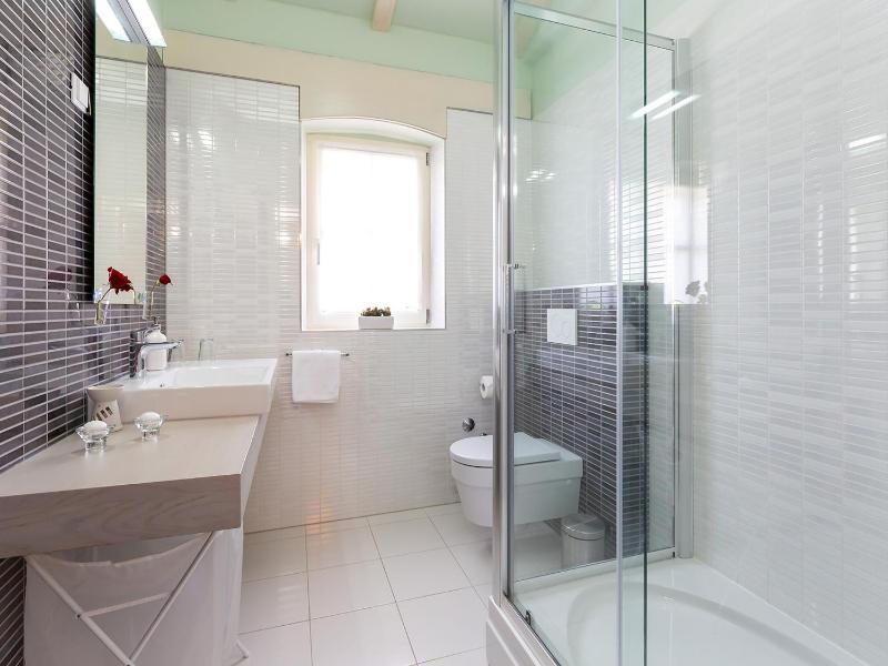 Villa Salvea with heated pool - image 42