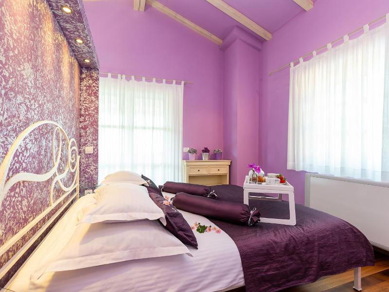 Villa Salvea with heated pool - image 31