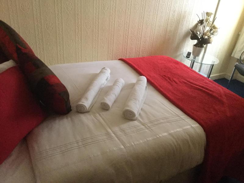 Economy Double Room image 1