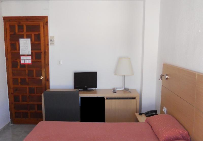 Single Room image 2