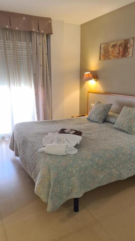 King Room with Balcony image 3
