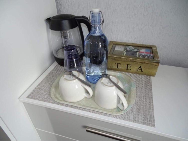 Twin Room image 1