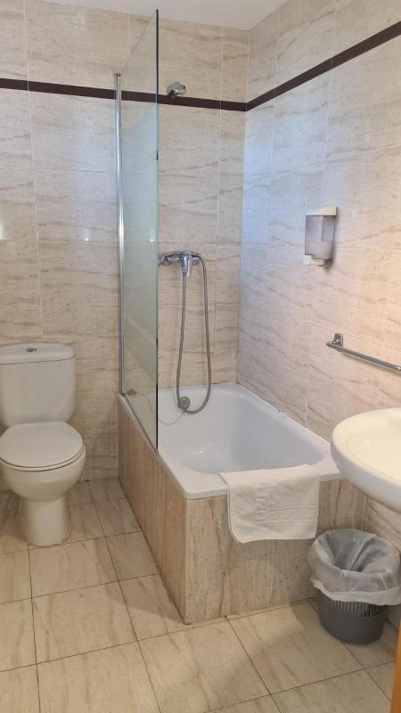 Double Room with Balcony image 2
