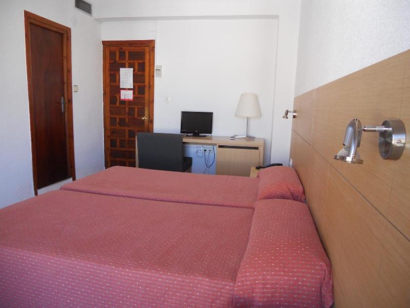 Double or Twin Room image 2