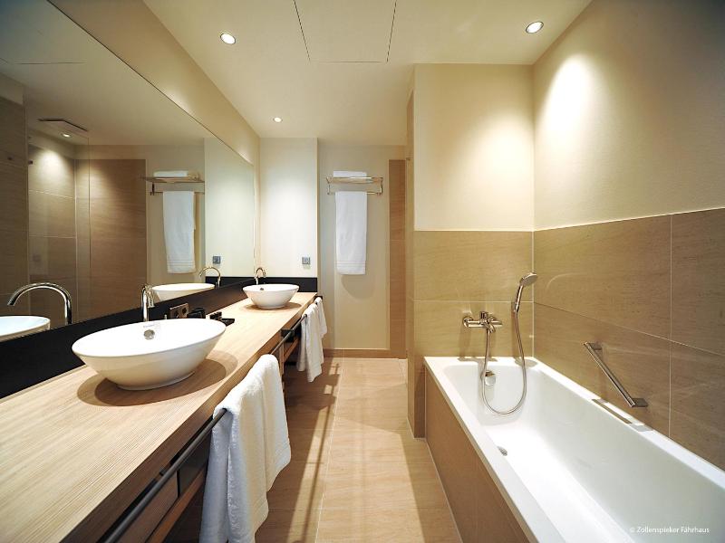 Studio with River View image 4