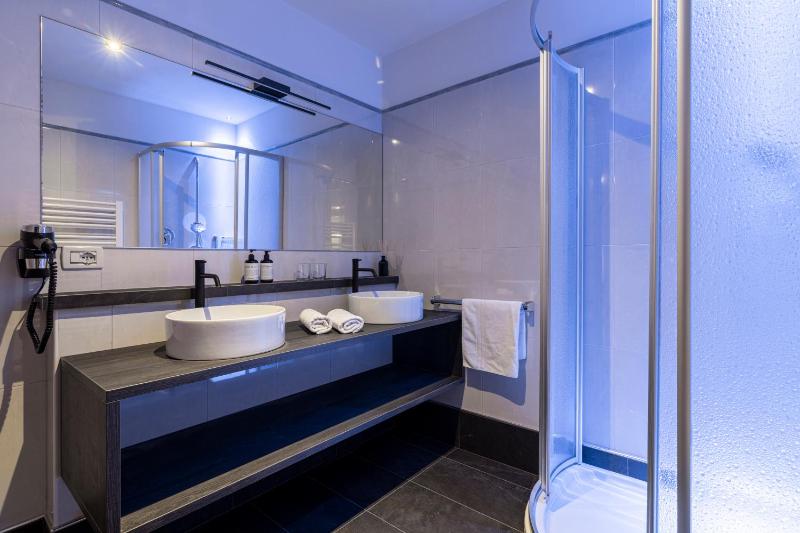 Deluxe Apartment with Panoramic views and 1 Bedrooms image 3