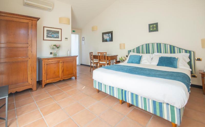 Hotel Al Terra Di Mare - image 36