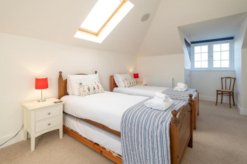 Gun Lodge - Aldeburgh Coastal Cottages - image 21