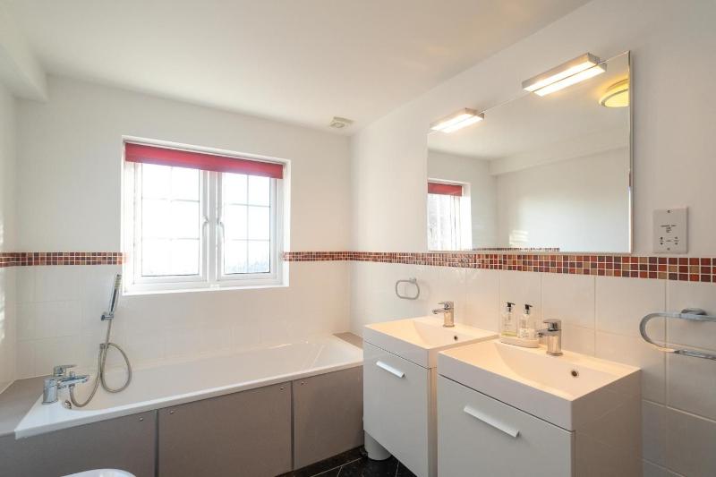 Gun Lodge - Aldeburgh Coastal Cottages - image 7