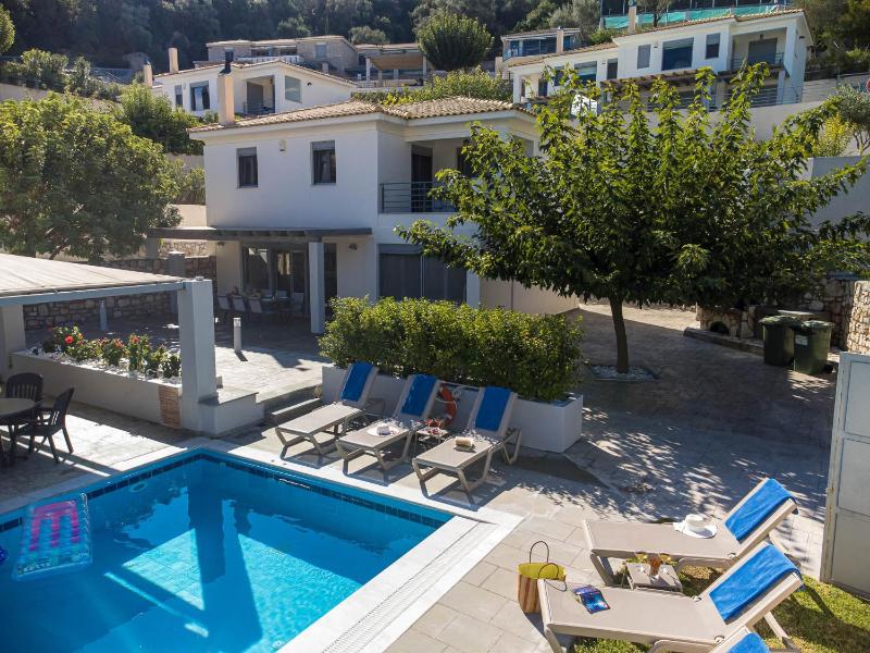 Villa Aktea (4-Bedrooms) Private Pool, Sea View image 1