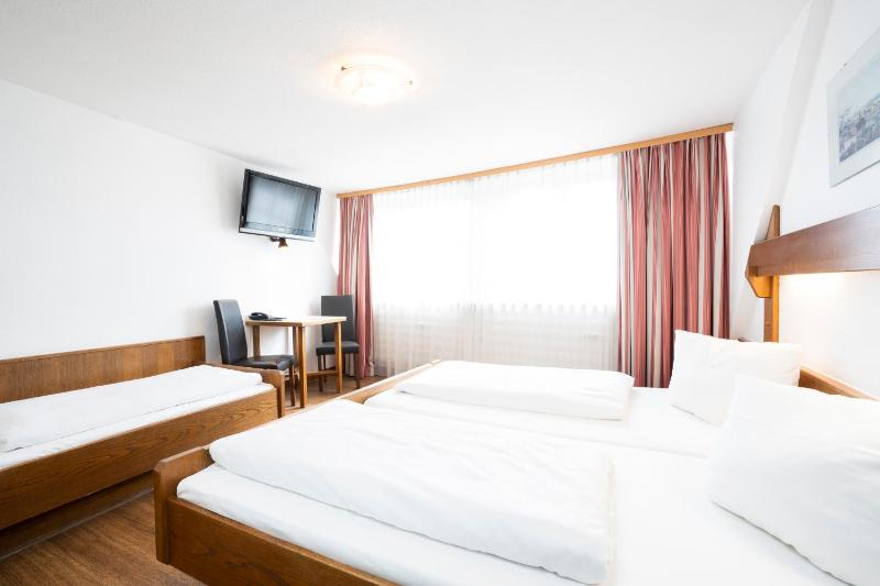 Triple Room image 1