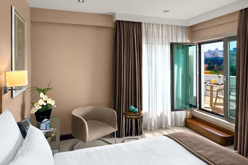 Suite with Terrace image 1
