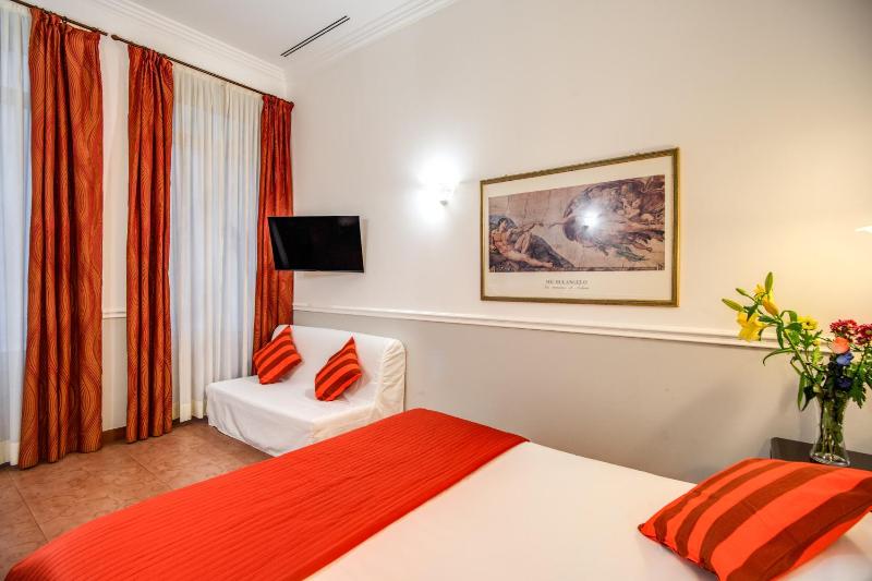 Quadruple Room image 3