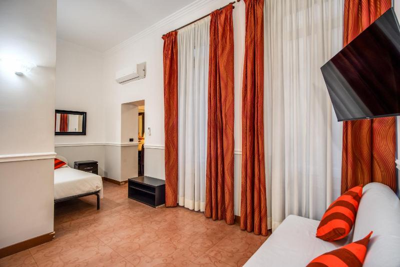 Quadruple Room image 1