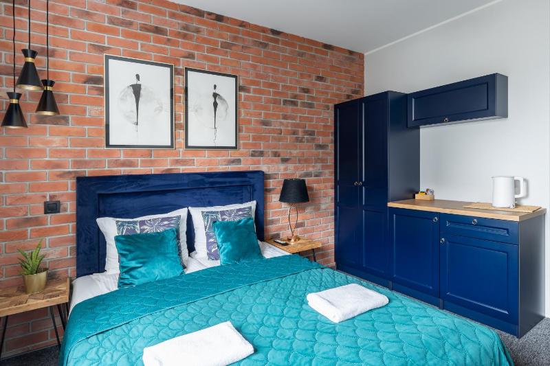 Double Room with Private Bathroom and Air Condition image 3