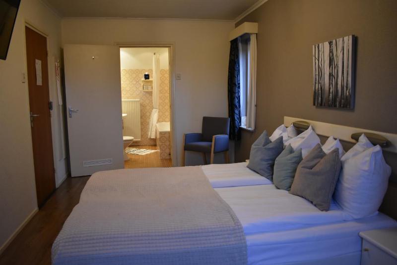 Comfort Double Room image 3